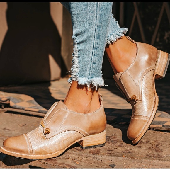 Freebird by Steven Brown Leather Chukka Boots - Picture 12 of 12